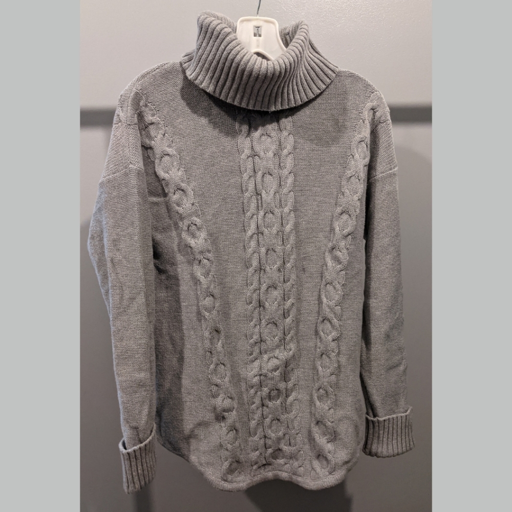 L.L. Bean, Women's Medium, Grey Sweater